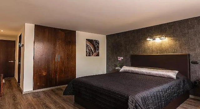 Номер Standard Suites Meson del Cid