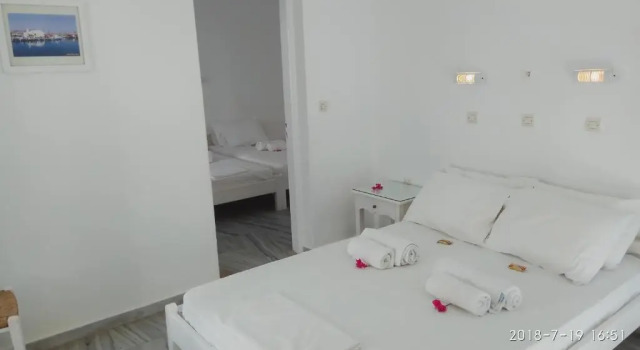 Nicos Studios & Apartments