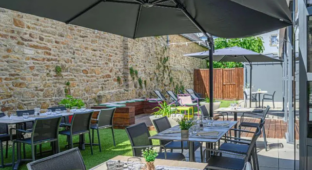 Двухместный номер Comfort с балконом Best Western Plus Hôtel Vannes Centre Ville