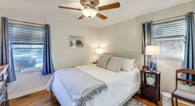 Lovely Lexington Home: 4 Mi to Downtown!