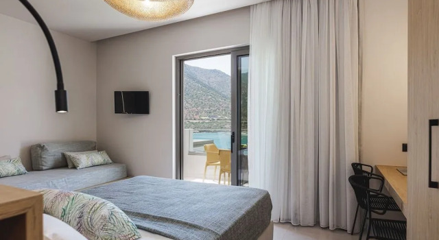 Mira Mare Luxury Residence