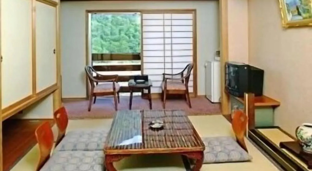 Номер Standard с балконом и с видом на реку Kamikouchi Onsen Hotel