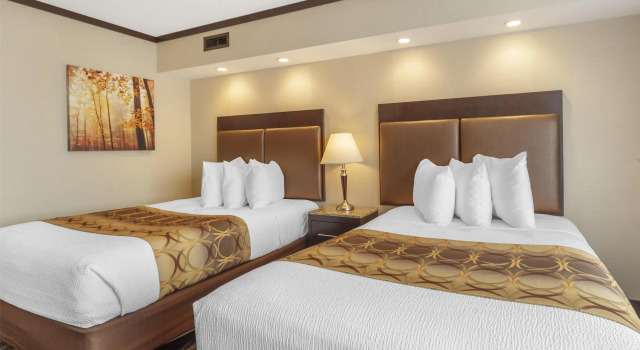 Четырёхместный номер Standard Best Western Wayside Inn