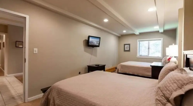 Condo with Outdoor Heated Pool and Free WiFi by RedAwning