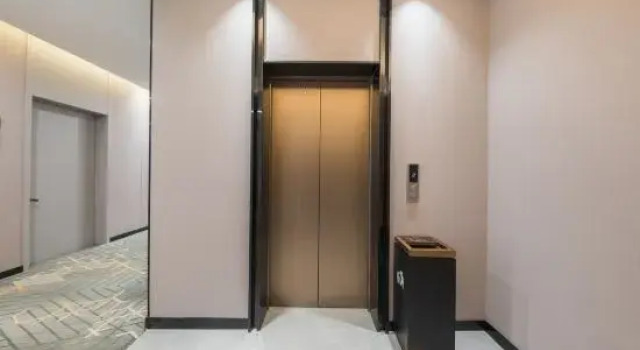 Luntai Yihai Hotel, Boek Hotel Luntai Xinjiang