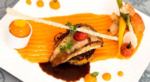 Logis Hôtel les Cèdres Bleus, Varaa Hotelli Aurec-sur-Loire 