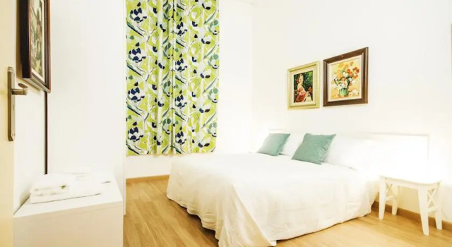 Apartcelona Maurici, Забронировать Отель Грасиа Барселона, рядом с Jove Regina Theatre