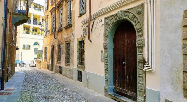 San Lorenzo Cozy Studio, Забронировать Отель Бергамо Bergamo Province, рядом с Пьяцца Веччиа