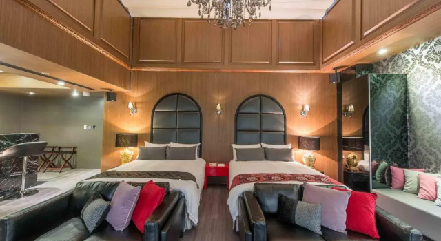Четырёхместный номер Standard Royal Rose Hotel Zhongshan