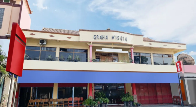Graha Wisata Hotel by OYO Rooms, Book Hotel Hoteller i Kartasura med parkering, Parkering