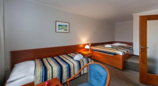 Четырёхместный номер Standard April hotel Panorama