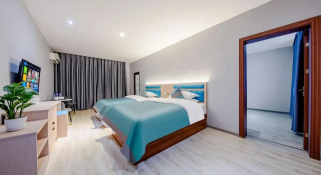 Kunming Changshui Airport Dezun Business Hotel, Rezerwuj Hotel Hotele w Kunming z parkingiem, Parking