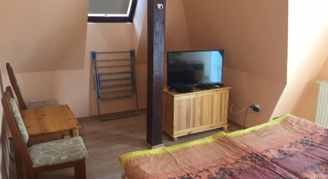 Апартаменты Мансарда с 2 комнатами Apartments Yowan