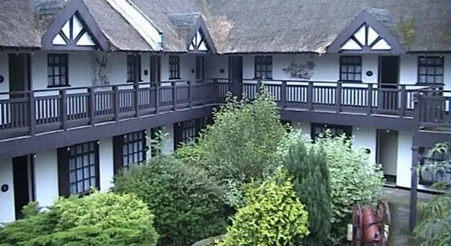 Guys Thatched Hamlet, Забронировать Отель Престон Ланкашир