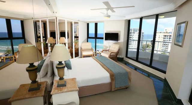 Апартаменты с 3 комнатами с балконом Biarritz Apartments Gold Coast