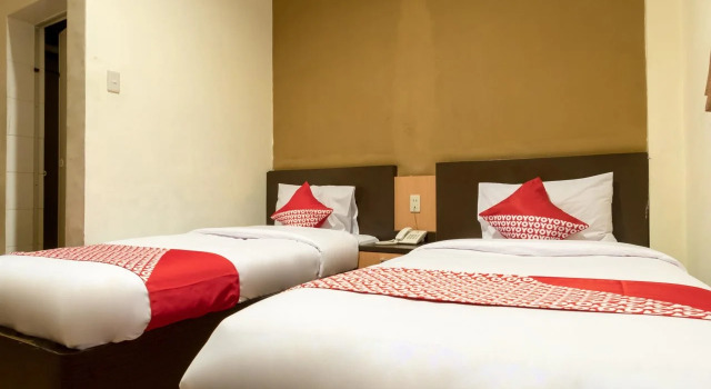 OYO 996 Hotel Transit