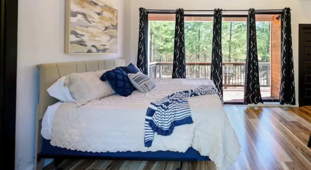 Sugar Bear Den Stay for 10!, Boek Vakantiehuis Hochatown Oklahoma