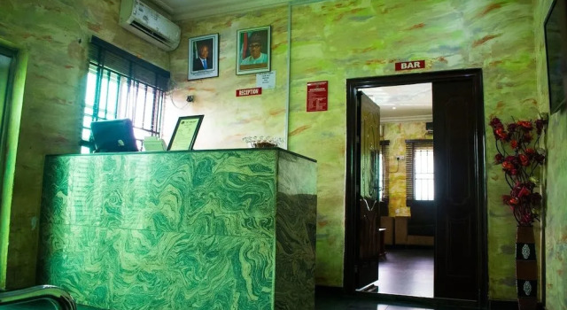 Ccise Court Hotels Limited, Book Hotel Ikeja 
