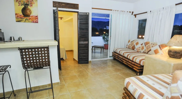 Полулюкс с балконом Hotel Suites Ixtapa Plaza