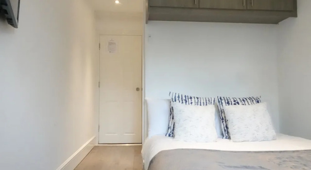 Grand Airport Ensuites