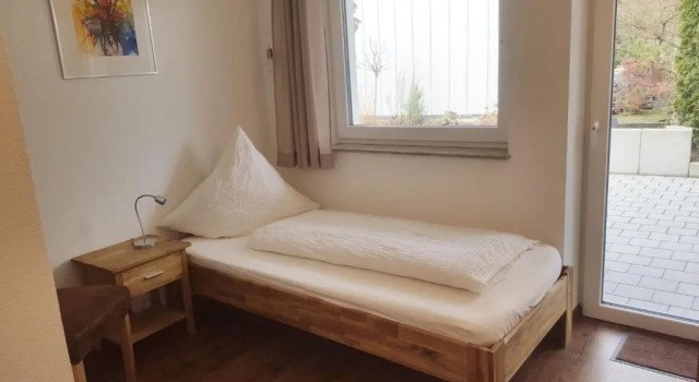 Номер Standard Pension Christina
