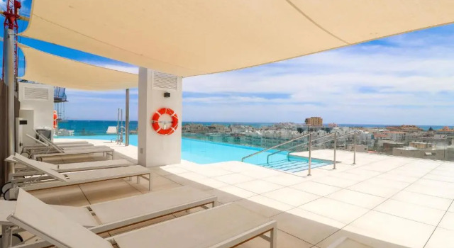Апартаменты Newly Refurbished 2BED Apartment in Residence Infinity, Pool by Rafleys