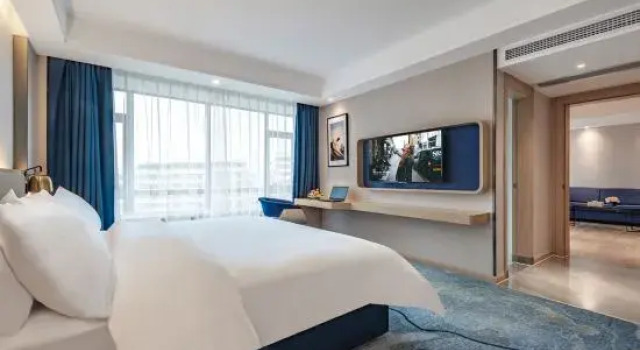 Premier Suite Kyriad Marvelous Hotel (Maoming High Speed Railway Station)