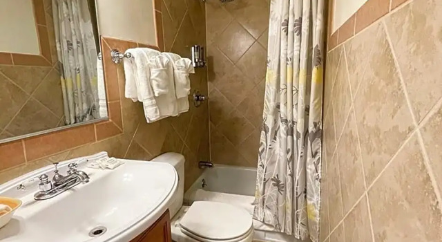 Номер Comfort Baseball Town Motel