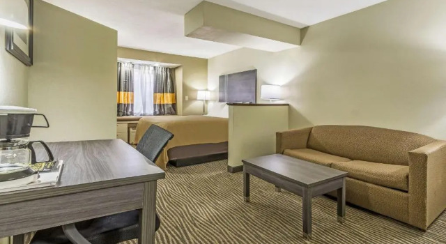 Люкс Quality Inn & Suites North Lima - Boardman