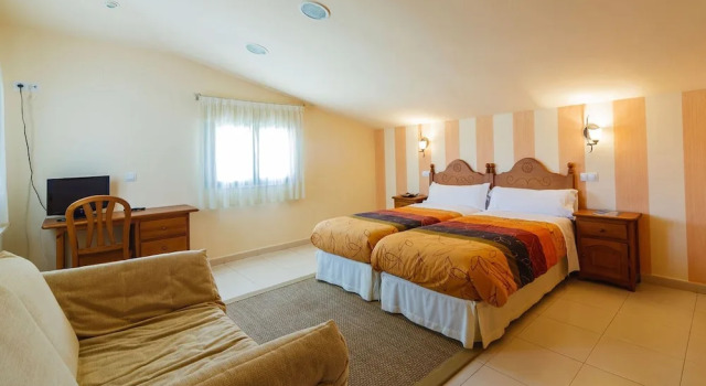 Двухместный семейный номер Standard Hotel Rural La Consulta De Isar