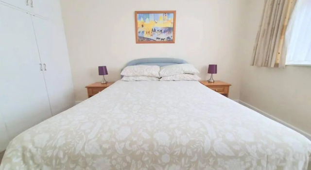 Wentworth Apartment with 2 bedrooms, Superfast Wi-Fi and private parking, Rezervați Apartament Sittingbourne Kent, aproape de AquaManda