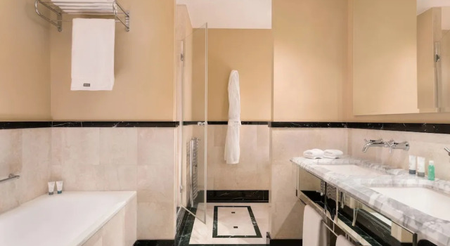 Двухместный номер Classic Отель The Westin Palace, Milan