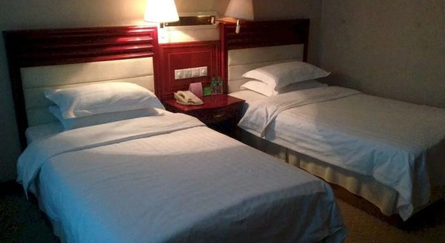 Palace Hotel - Zhengzhou Xinzheng, Rezerwuj Hotel Xinzheng Henan