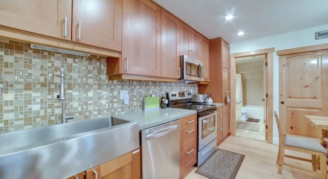 Ski Condo w/ Community Amenities in Mammoth Lakes!