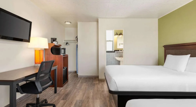 Четырёхместный люкс Baymont by Wyndham Fort Bragg