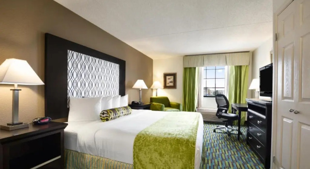 Номер Standard Wyndham Garden Wichita Downtown