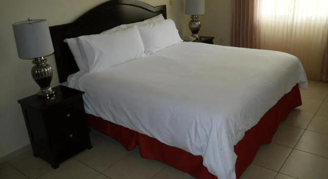 Hotel Galería, Rezerwuj Hotel Hotele w Santiago z basenem, Basen