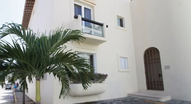 Exquisite Condo with Roof Pool I Near 5th & Beach, Забронировать Отель Отели Плая-дель-Кармен с бассейном, рядом с Пляжный клуб Mamitas, Бассейн