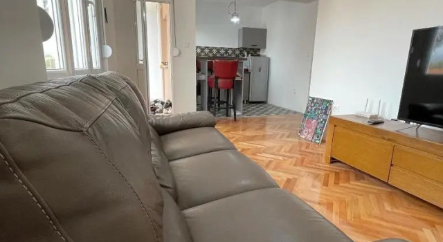 Апартаменты Lovely 1-bedroom condo with 2-patios and parking