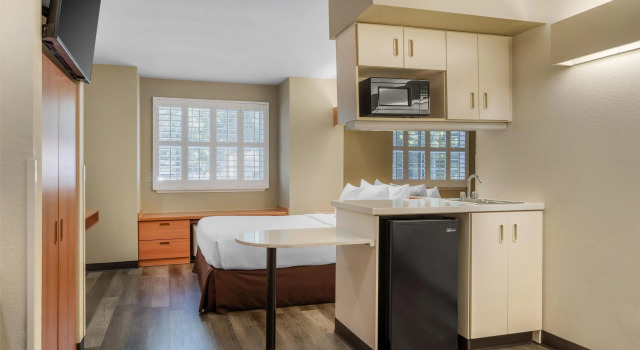 Люкс SureStay by Best Western Sacramento South Natomas