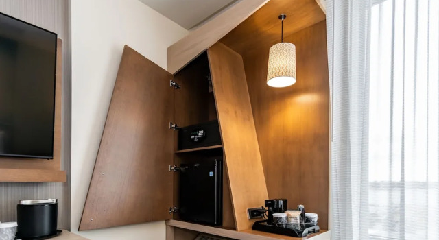 Люкс Courtyard by Marriott Burlington-Oakville
