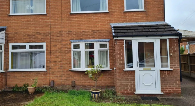 Immaculate 3-bed House With Free Parking in Bolton, Забронировать Отель Отели Англии 3 звезды, 3*