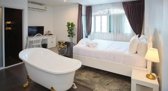 Двухместный номер Deluxe с балконом Nidhra Lanna Hotel Chiang Mai