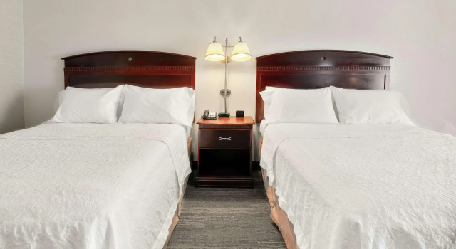 Четырёхместный номер Standard Hampton Inn Nashua