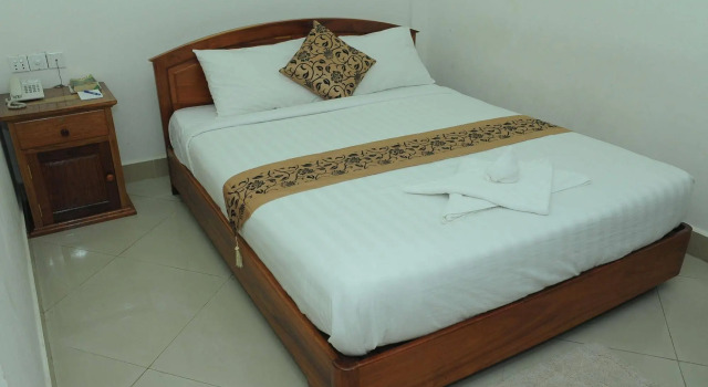 Lux Star Town Hotel, Buchen Sie Hotel Hotels in Kandal mit Parkplatz, Parkplätze