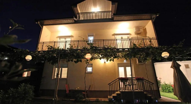 Апартаменты Apartments Lovori-Lorbe