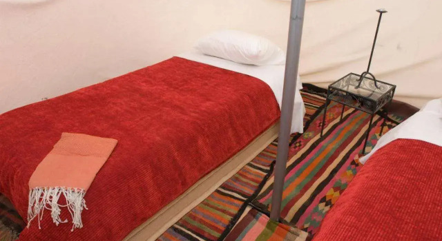 Camp Mars, Rezervați Hotel Douz Kebili