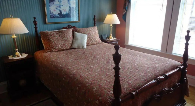 Mahogany Manor Bed & Breakfast, Забронировать Отель Отели River Valley 3 звезды, 3*