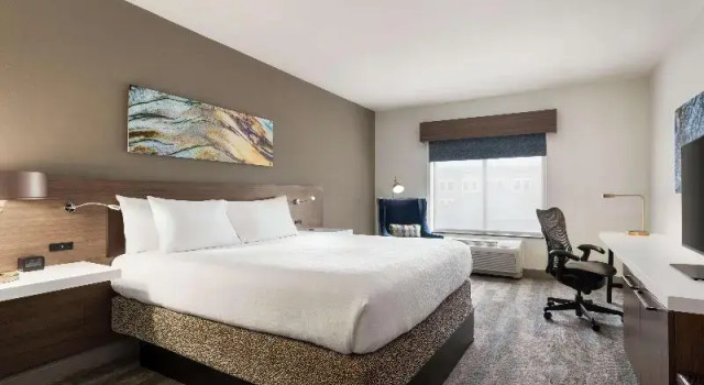 Номер Premium Hilton Garden Inn Charlotte/Ayrsley
