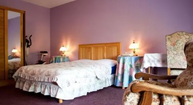 Aux Deux Clefs, Book Hotel  